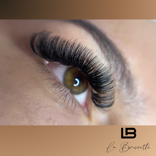 Extensions de Cils : La Technique Volume Russe